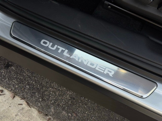 2026 Mitsubishi Outlander Base