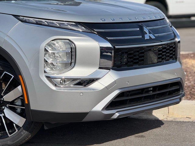 2026 Mitsubishi Outlander Base