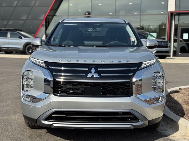 2026 Mitsubishi Outlander Base