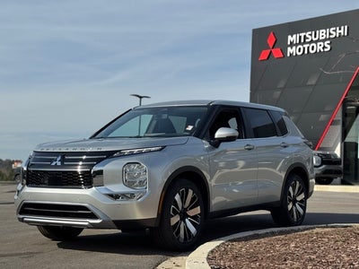 2026 Mitsubishi Outlander Base