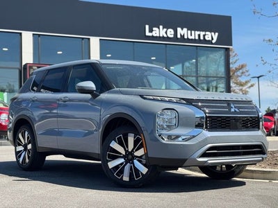 2026 Mitsubishi Outlander Base