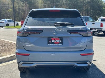 2026 Mitsubishi Outlander Base