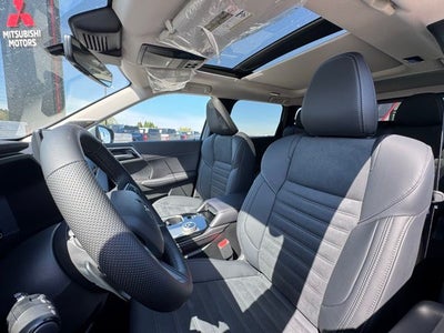 2026 Mitsubishi Outlander Base