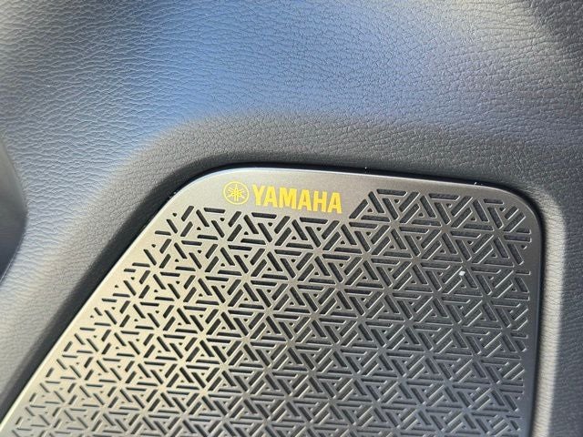 2026 Mitsubishi Outlander Base