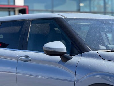 2026 Mitsubishi Outlander Base