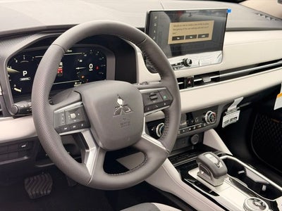 2026 Mitsubishi Outlander SE