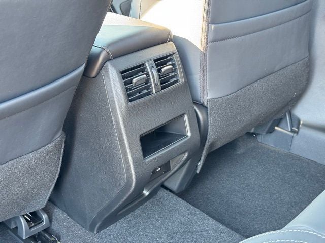 2026 Mitsubishi Outlander Base