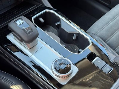 2026 Mitsubishi Outlander Base