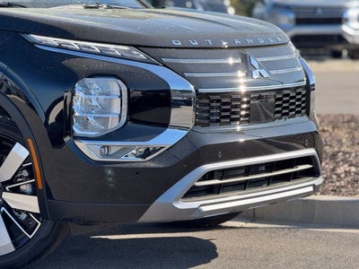 2026 Mitsubishi Outlander Base