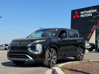 2026 Mitsubishi Outlander Base