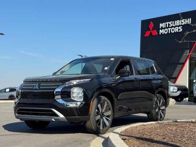 2026 Mitsubishi Outlander Base