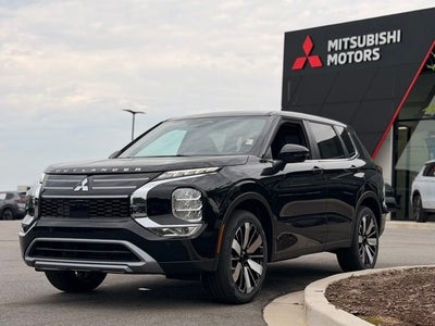2026 Mitsubishi Outlander SE