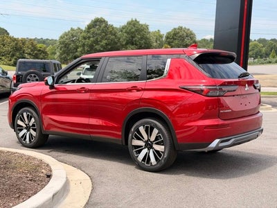 2026 Mitsubishi Outlander SE