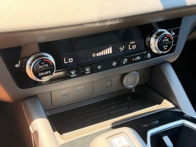 2026 Mitsubishi Outlander LE