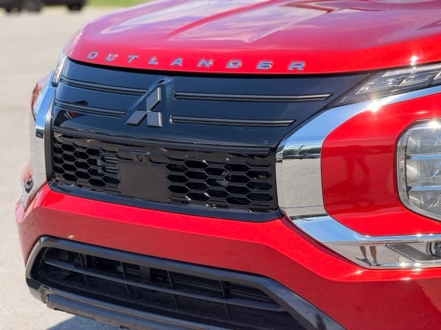 2026 Mitsubishi Outlander LE