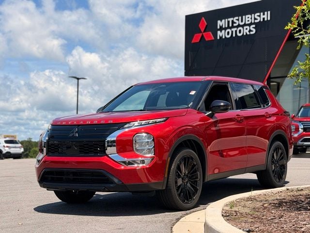 2026 Mitsubishi Outlander LE