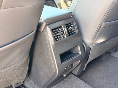 2026 Mitsubishi Outlander LE