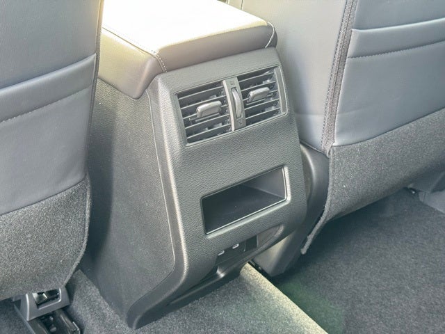 2026 Mitsubishi Outlander Base