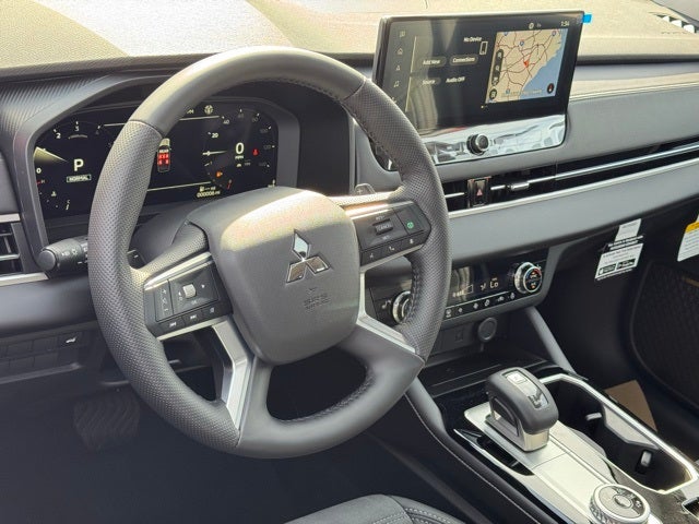 2026 Mitsubishi Outlander Base