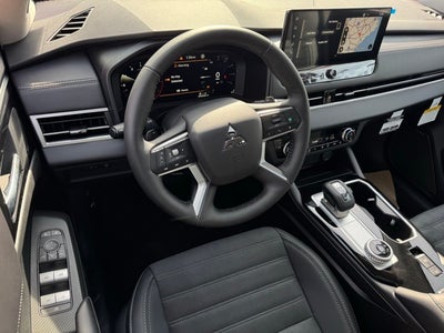 2026 Mitsubishi Outlander Base