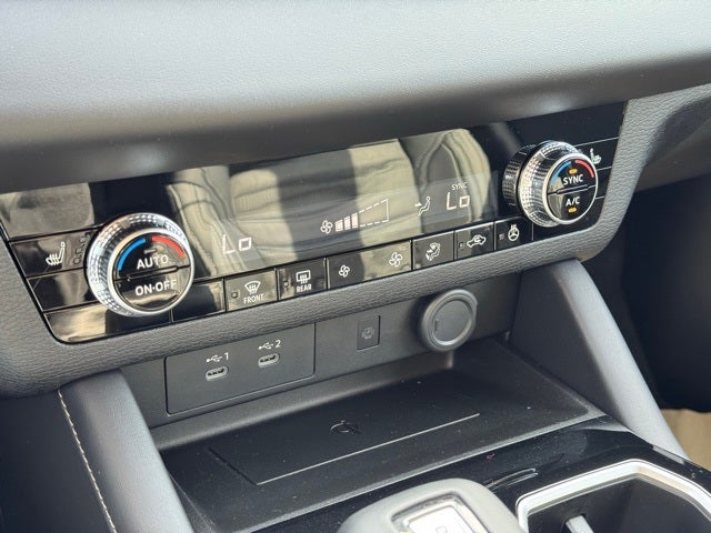 2026 Mitsubishi Outlander Base