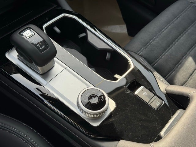 2026 Mitsubishi Outlander Base