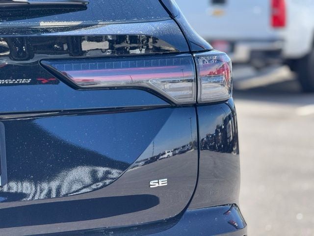 2026 Mitsubishi Outlander Base