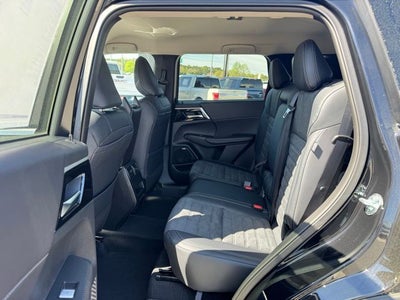 2026 Mitsubishi Outlander Base