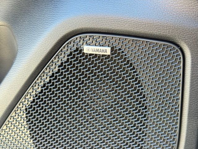 2026 Mitsubishi Outlander Base