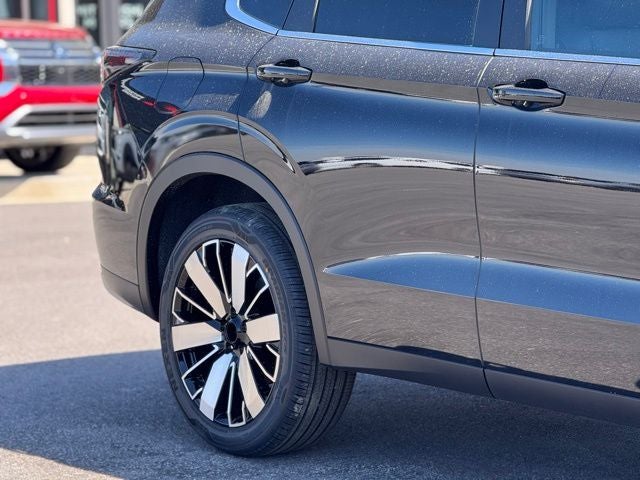 2026 Mitsubishi Outlander Base