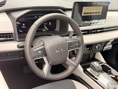 2026 Mitsubishi Outlander SE