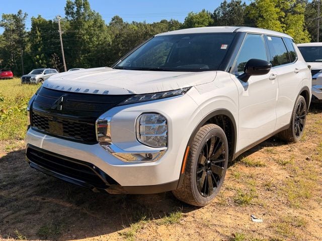 2026 Mitsubishi Outlander Base