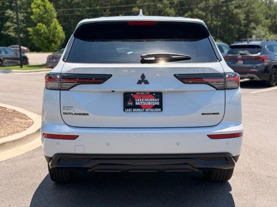 2026 Mitsubishi Outlander LE