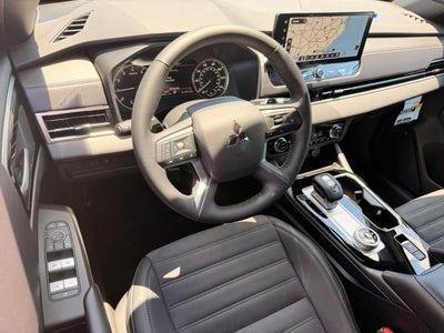 2026 Mitsubishi Outlander LE
