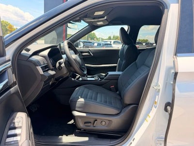 2026 Mitsubishi Outlander LE