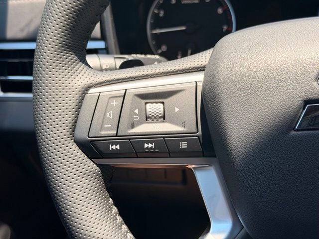 2026 Mitsubishi Outlander LE