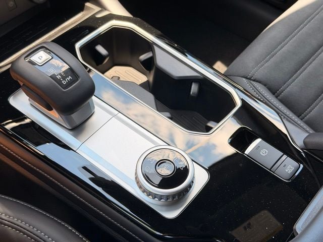 2026 Mitsubishi Outlander LE