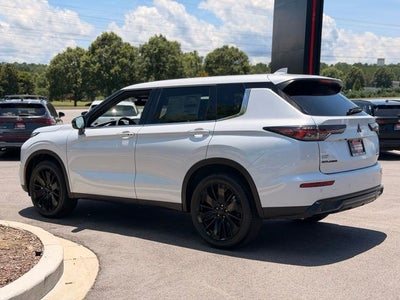 2026 Mitsubishi Outlander LE