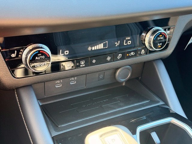 2026 Mitsubishi Outlander LE