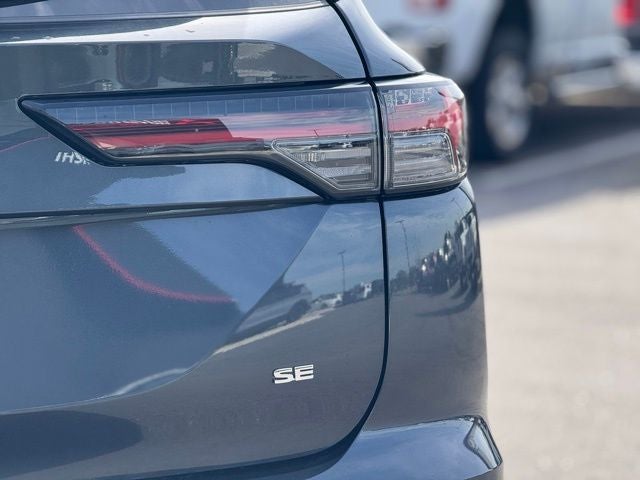 2026 Mitsubishi Outlander Base