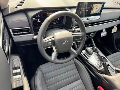 2026 Mitsubishi Outlander Base