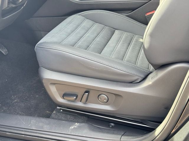 2026 Mitsubishi Outlander Base