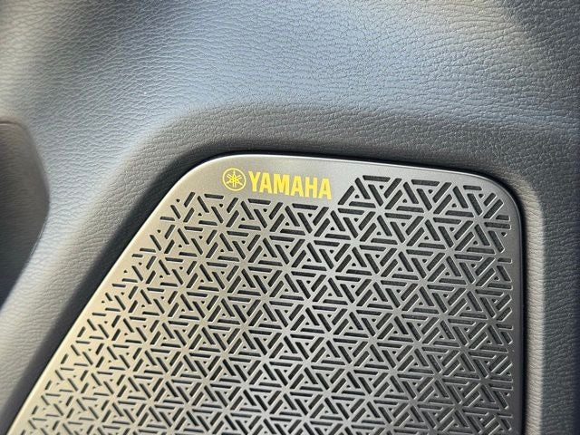 2026 Mitsubishi Outlander Base