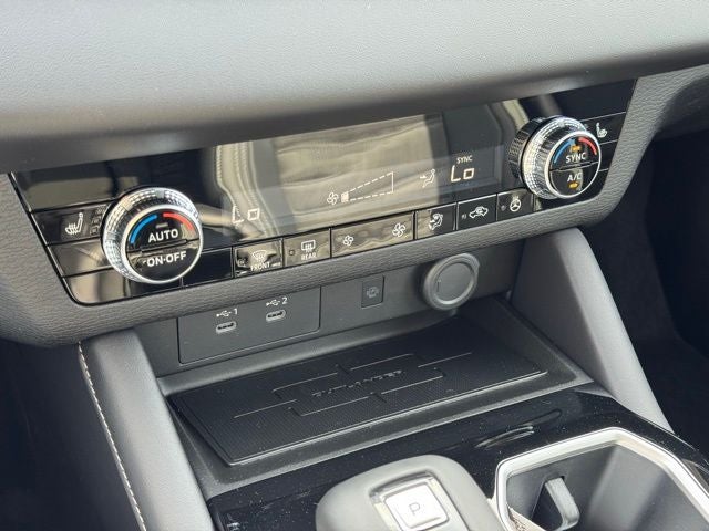 2026 Mitsubishi Outlander Base