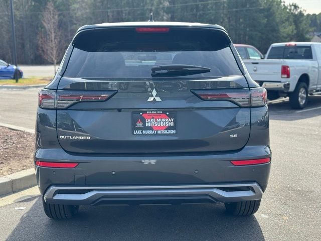 2026 Mitsubishi Outlander Base