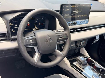 2026 Mitsubishi Outlander SE