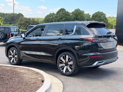 2026 Mitsubishi Outlander SE