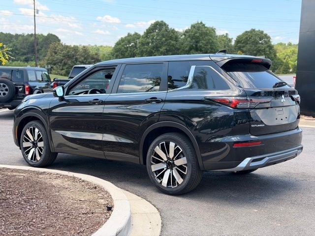 2026 Mitsubishi Outlander SE