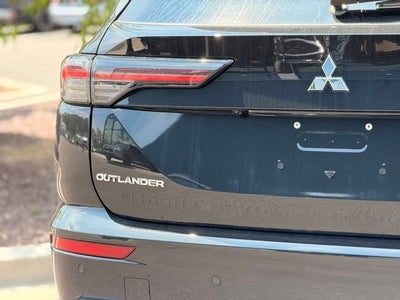 2026 Mitsubishi Outlander SE