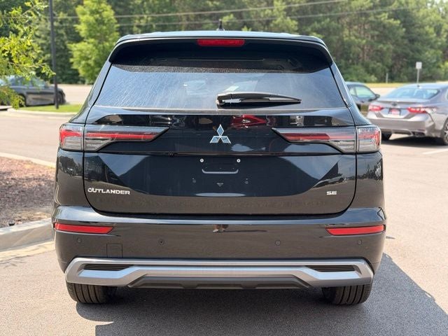 2026 Mitsubishi Outlander SE